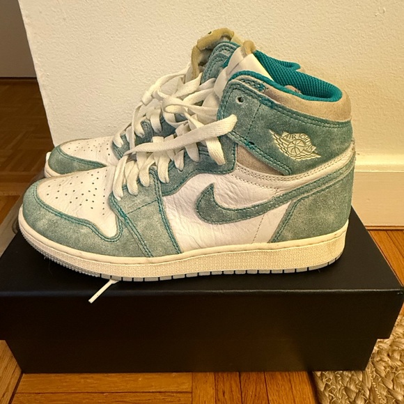 Air Jordan 1 Retro High OG 'Turbo Green' - Picture 5 of 8
